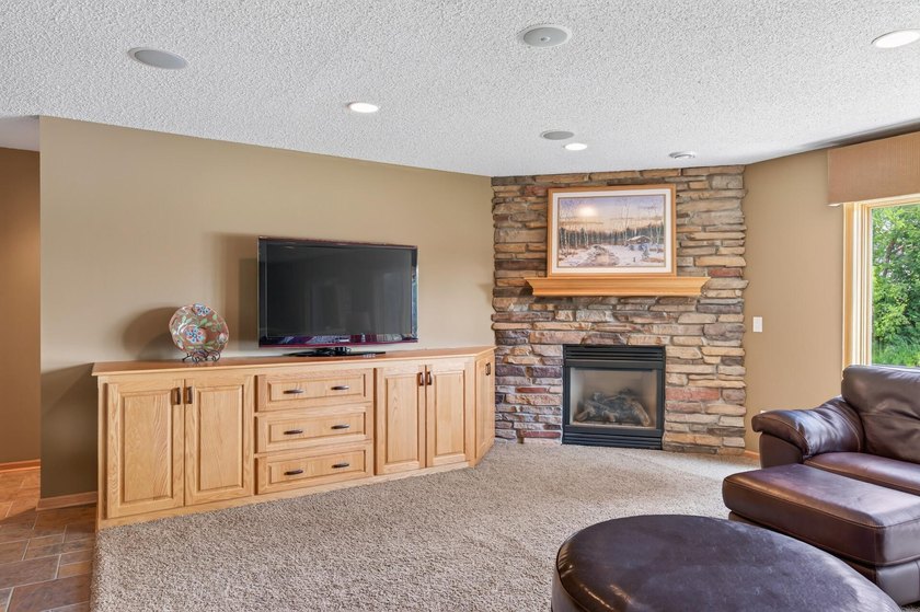 We are under contract. No more showings accepted. Welcome to - photo 35
