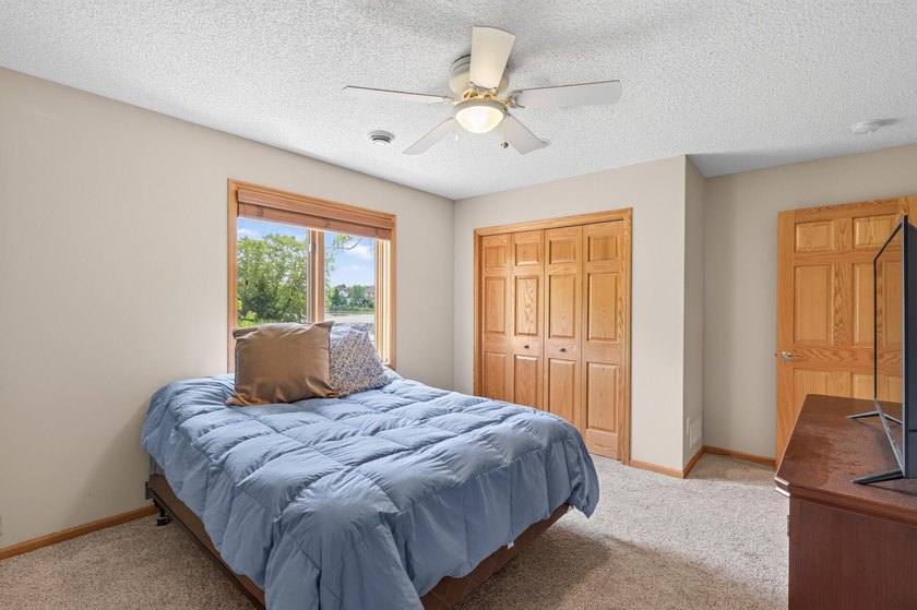 We are under contract. No more showings accepted. Welcome to - photo 37