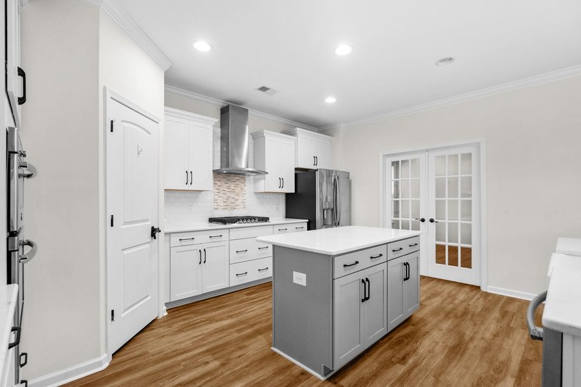 Welcome to 5116 Country Pine Drive in the highly sought-after - photo 26