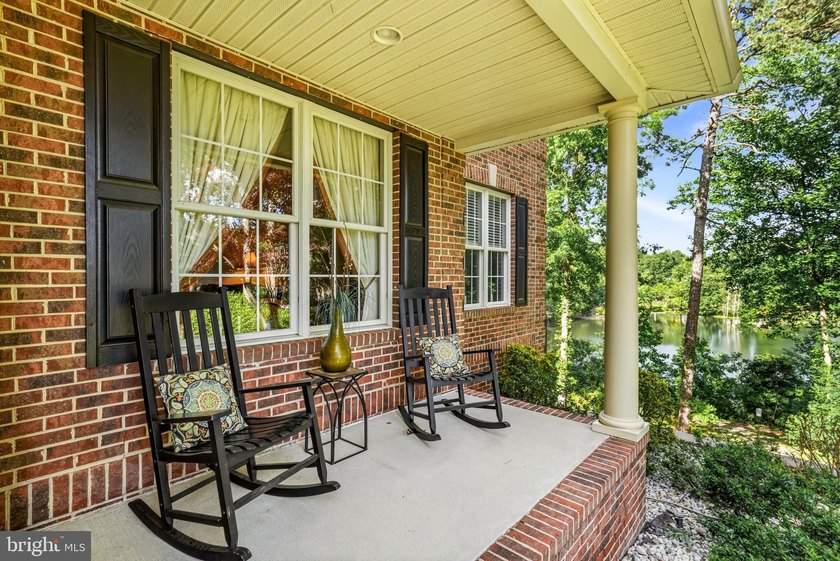 Welcome to 25 Foxtail Court, an extraordinary custom-built - photo 7