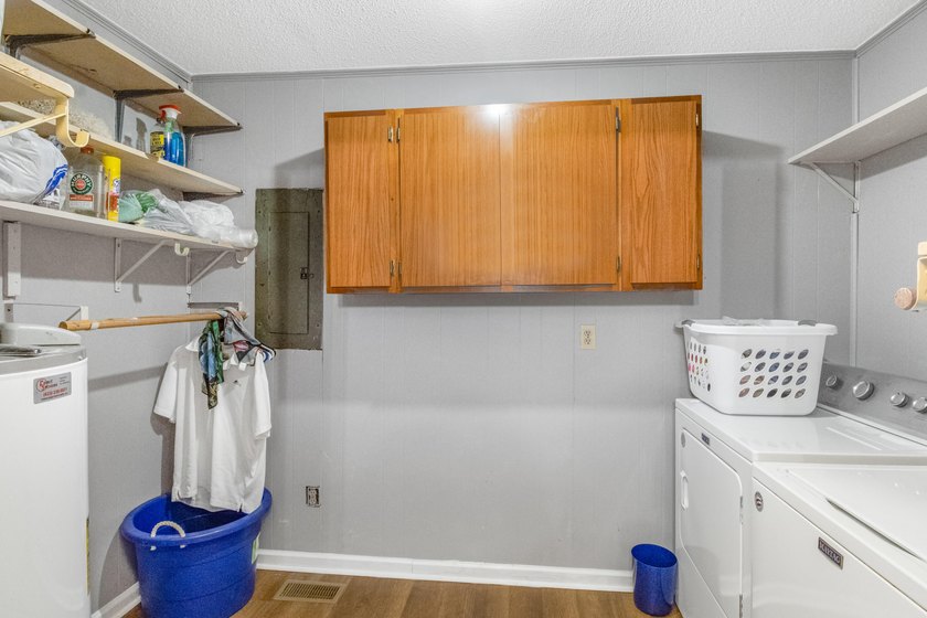 Seller pulled off the market last Fall to make some great - photo 11