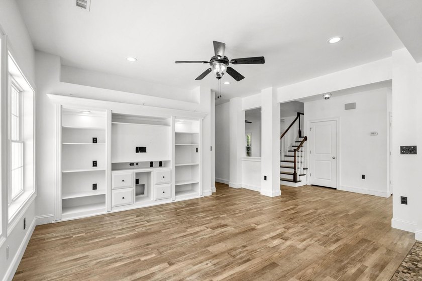 Welcome to luxury lakefront living in the highly desirable - photo 14