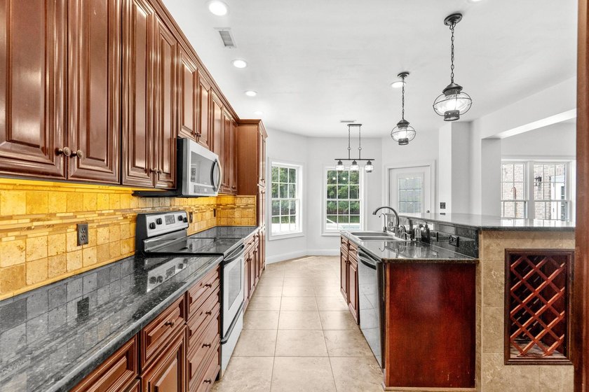 Welcome to luxury lakefront living in the highly desirable - photo 21