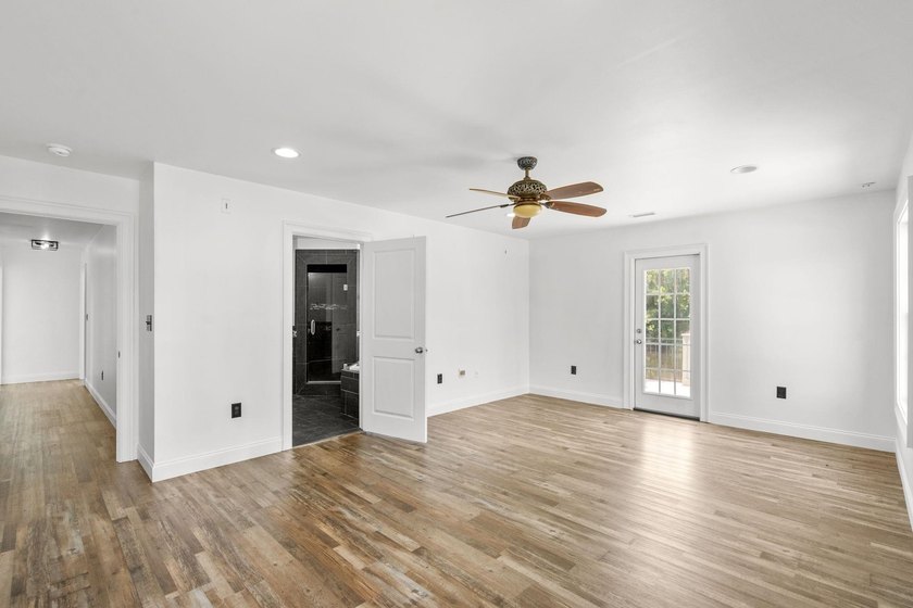 Welcome to luxury lakefront living in the highly desirable - photo 26