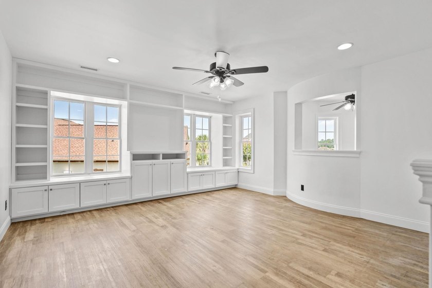 Welcome to luxury lakefront living in the highly desirable - photo 33