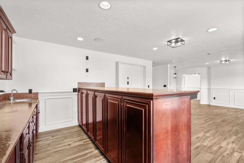 Welcome to luxury lakefront living in the highly desirable - photo 40