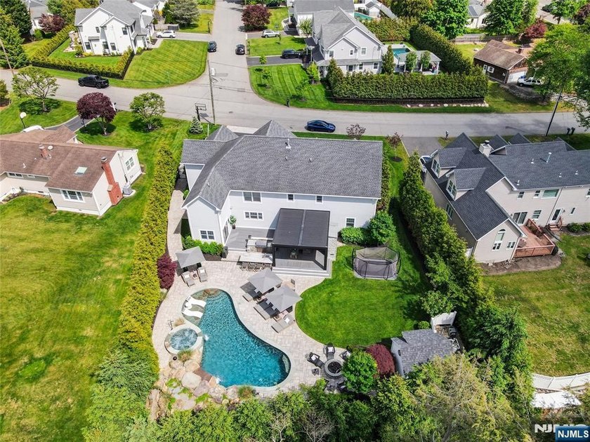 Welcome to 11 Amelia Drive in Old Tappan - a fully upgraded - photo 45