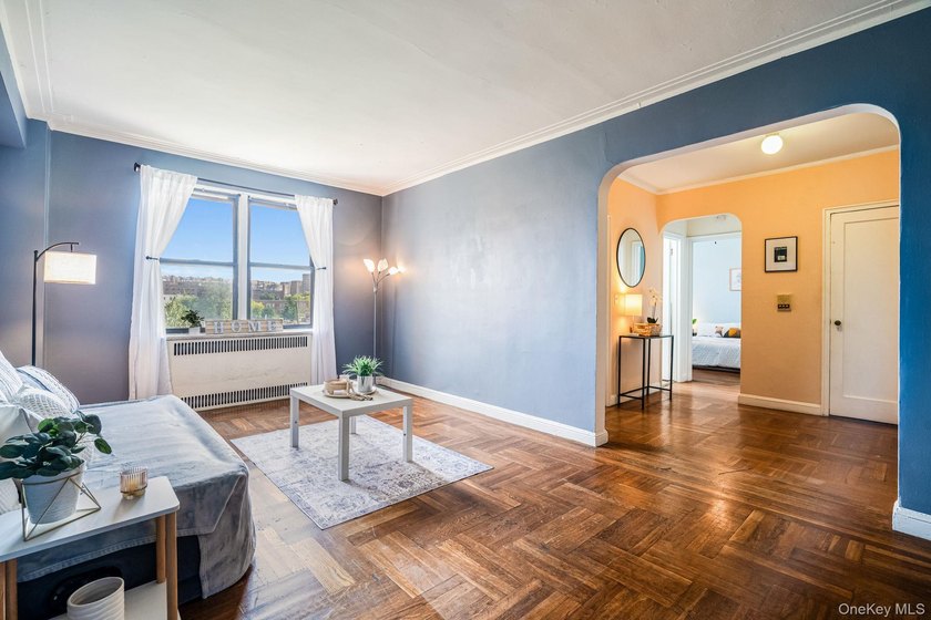 Commuters Dream!! Step into this spacious sun-drenched 1-bedroom - photo 5