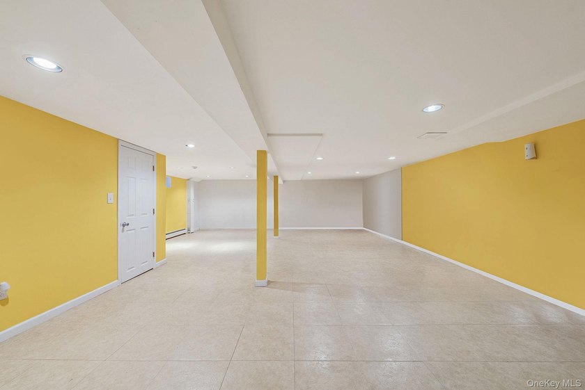 **FULLY BACK ON THE MARKET!!** Welcome to 16 Manchester, a - photo 24