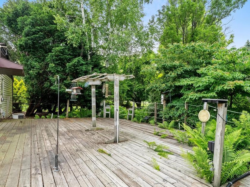 This well-built, one-owner 3-bedroom, 2-bath ranch features - photo 27