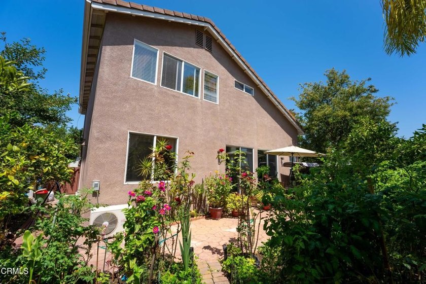 Welcome to this beautifully maintained 3-bedroom, 3-bathroom - photo 29