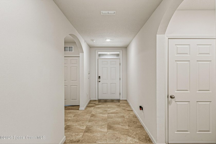 Welcome home to this beautifully upgraded 3BR/2BA residence - photo 4