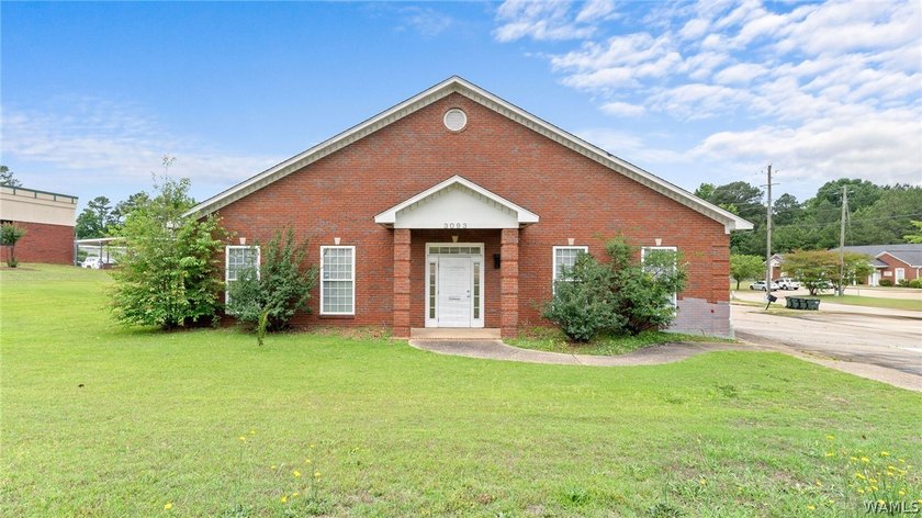 Position your business for success with this versatile 4,600+ SF - photo 3