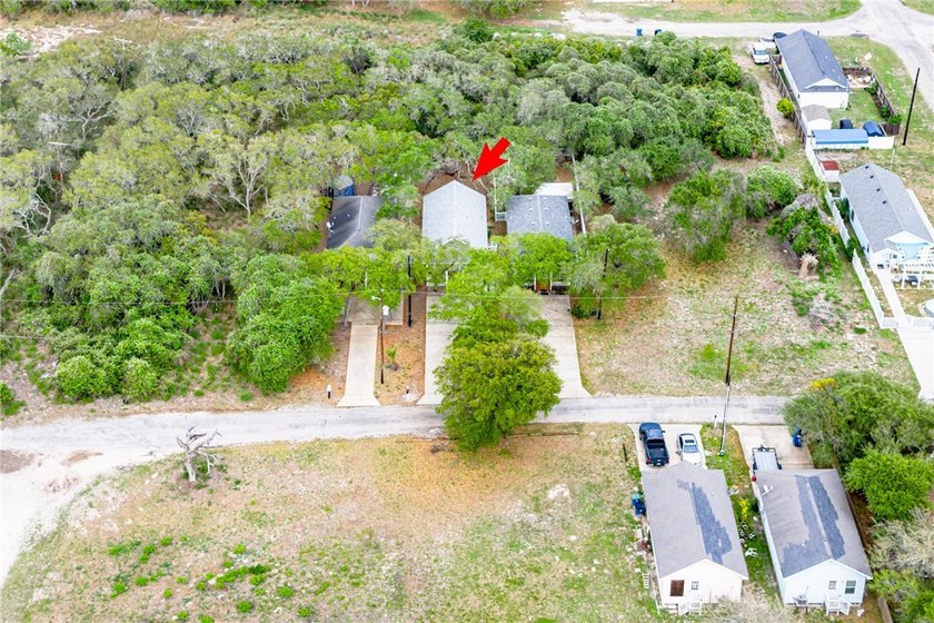 Welcome to 712 Moline, a beautifully updated coastal cottage in - photo 4