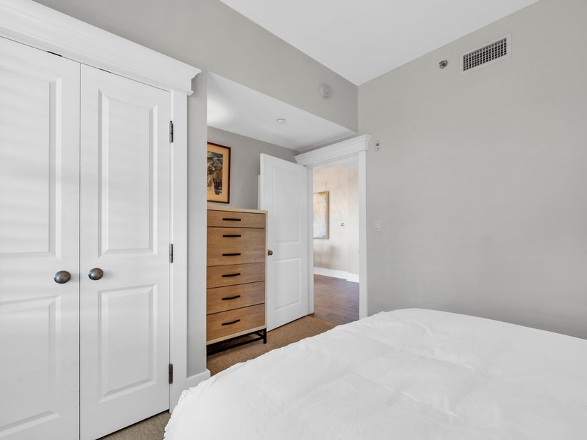 Welcome to this beautifully updated 2-bedroom, 2-bath ground - photo 19