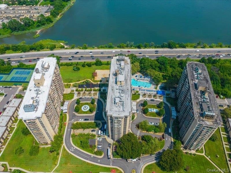 Welcome to The Towers at Water's Edge, one of Bayside's most - photo 21