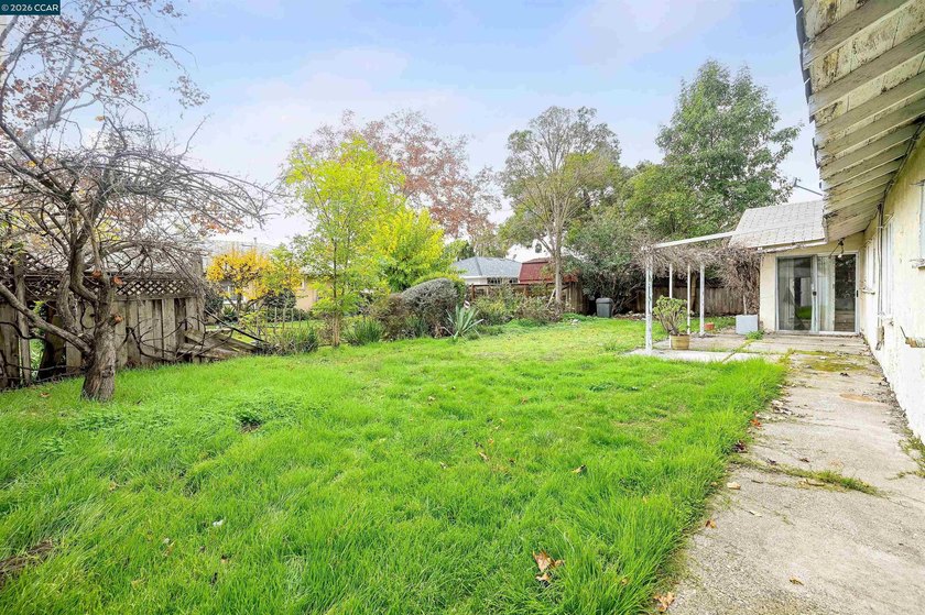 OPEN HOUSE Sunday June 7th 2-4pm . Back on the market, this long - photo 22
