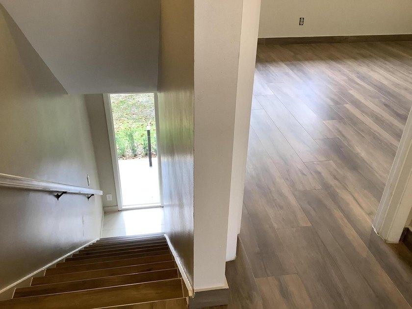 This beautifully renovated 2-bedroom, 2-bathroom townhouse is - photo 15