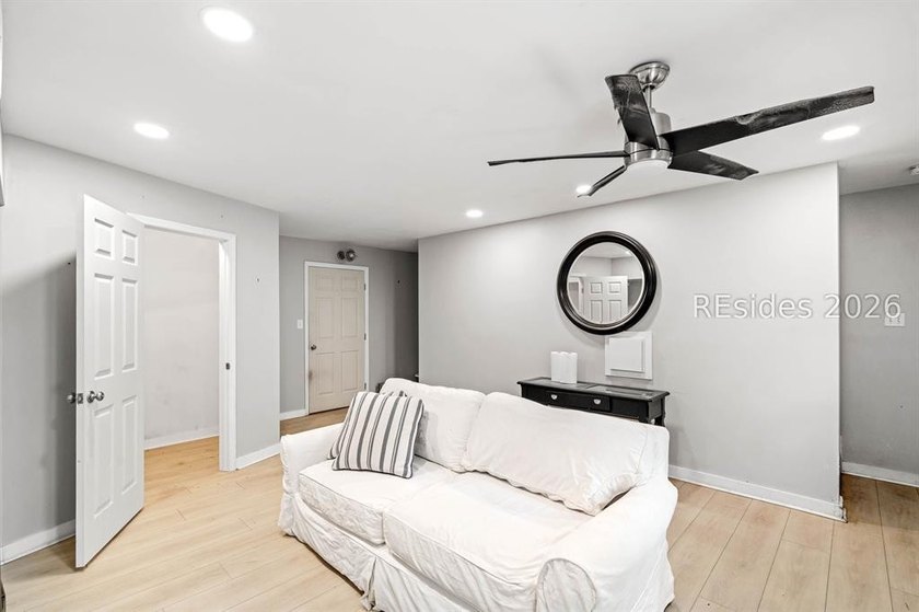 Great opportunity for a mid-island home in the heart of it all - photo 31