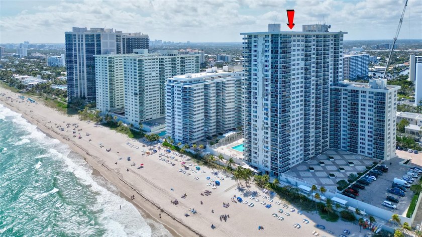 Stunning, Fully Remodeled Oceanfront Condo on the Galt Mile! - photo 36