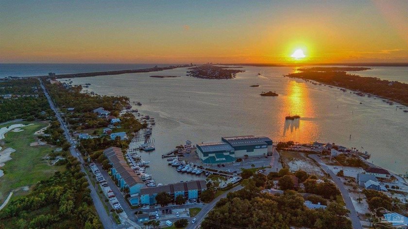 WATERFRONT PERFECTION - ONE OF A KIND! This exceptional 3 bed, 3 - photo 50