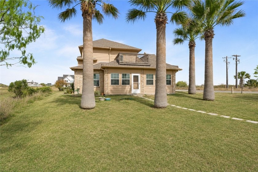 This stunning Cape Velero bayfront home offers unbeatable views - photo 5