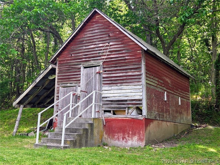 Experience the best of country living at the Lake of the Ozarks - photo 32
