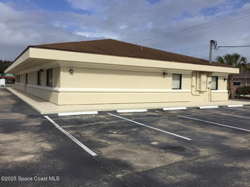 Prime Income-Producing Medical Office &amp; Development Site Secure - photo 3