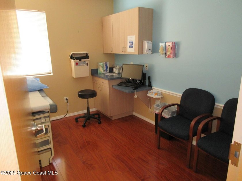 Prime Income-Producing Medical Office &amp; Development Site Secure - photo 8