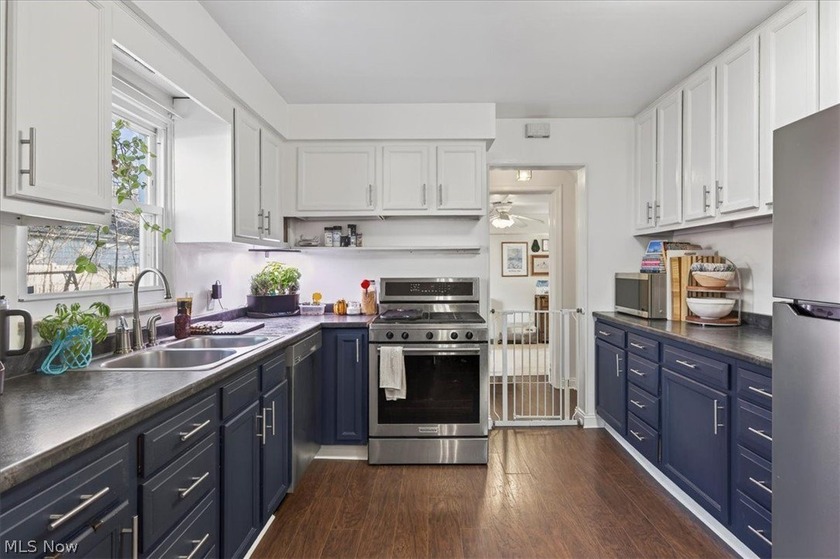 Welcome to this beautifully updated Cape Cod just steps from - photo 12