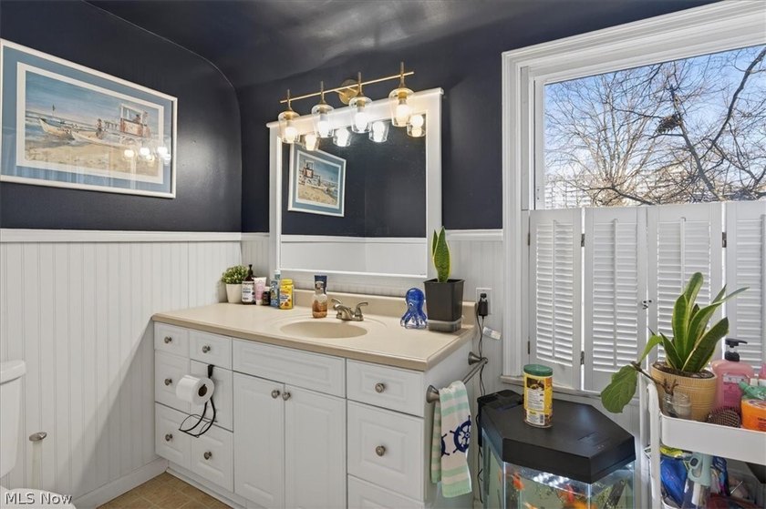 Welcome to this beautifully updated Cape Cod just steps from - photo 23