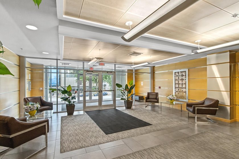 Welcome home to this beautifully updated 1-bedroom, 1-bath - photo 25