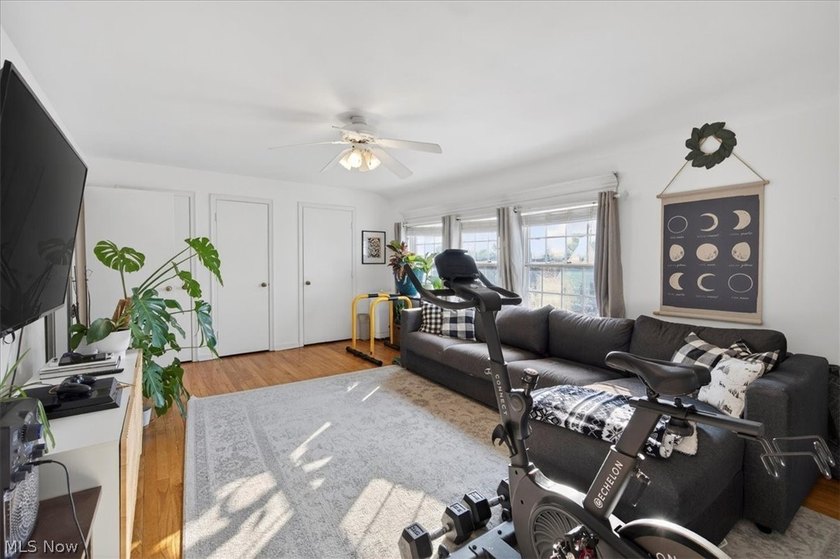 Welcome to this beautifully updated Cape Cod just steps from - photo 29