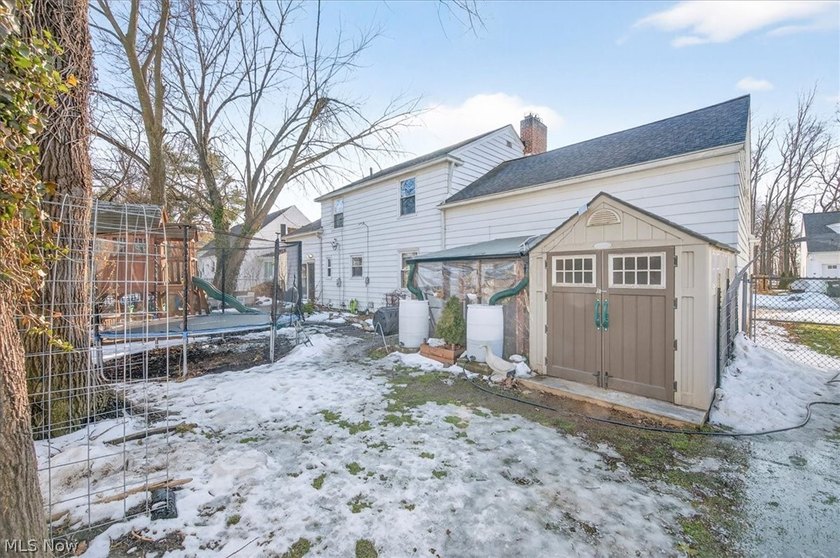 Welcome to this beautifully updated Cape Cod just steps from - photo 33