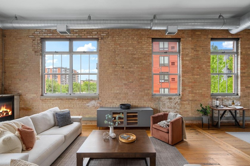 Located in the historic 801 lofts, this authentic loft offers a - photo 6