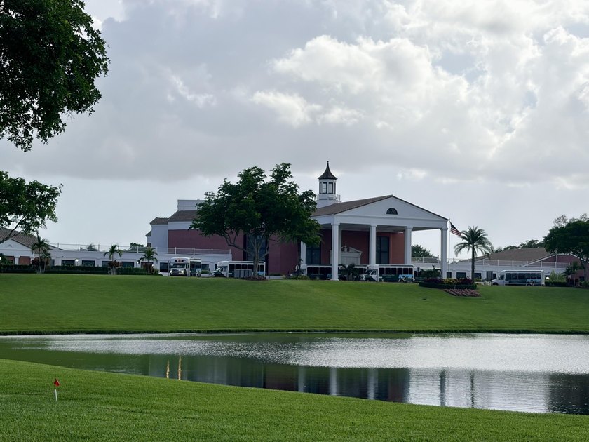 Discover easy Florida living in this beautifully maintained - photo 36