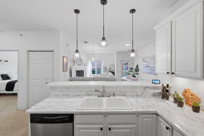 Welcome home to effortless living at King's Mountain - photo 14