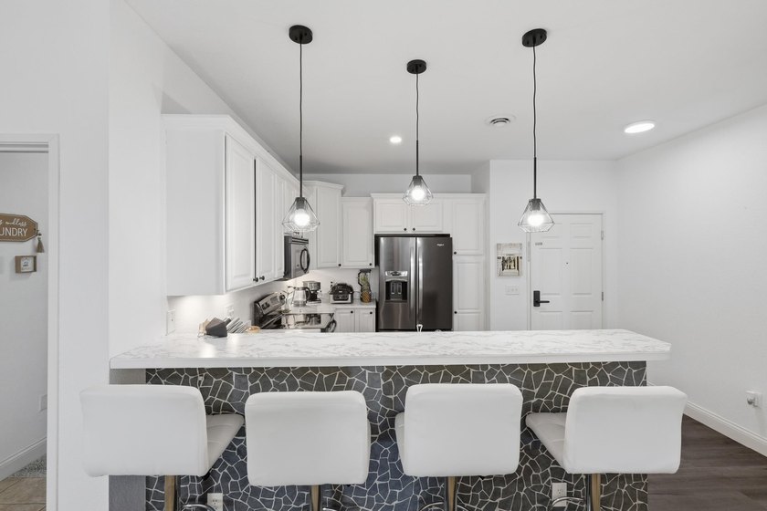Welcome home to effortless living at King's Mountain - photo 16