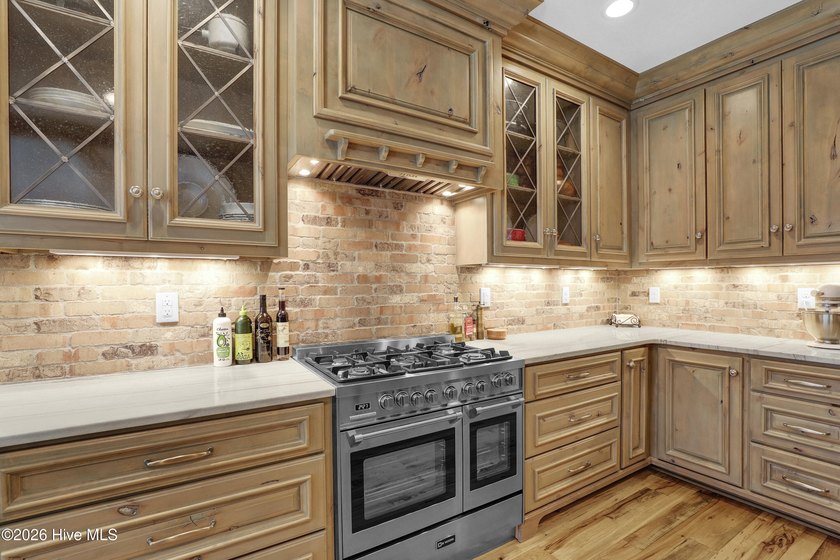 Welcome to this enchanted custom-built gem with an Energy Star - photo 16