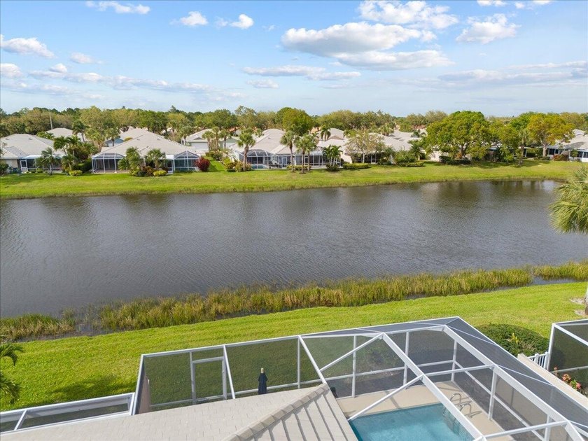 Beautiful 2Bd, 2Ba waterfront POOL villa. Ideally located in the - photo 29