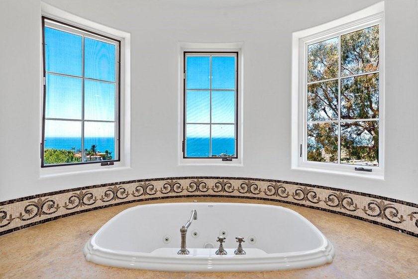 Stunning 180-degree, panoramic ocean, Catalina &amp; sunset views - photo 33