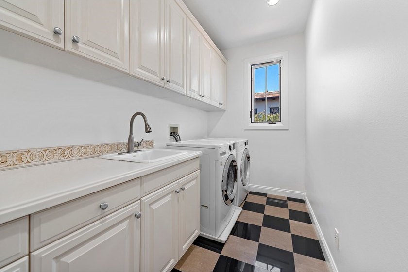 Stunning 180-degree, panoramic ocean, Catalina &amp; sunset views - photo 40