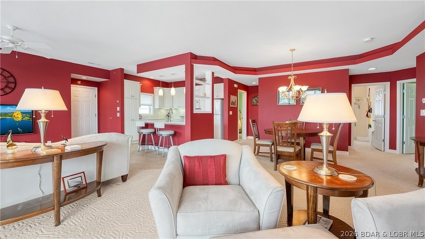 Walk-in 3 bedroom, 3 bath condo at Summer Place with no stairs - photo 11