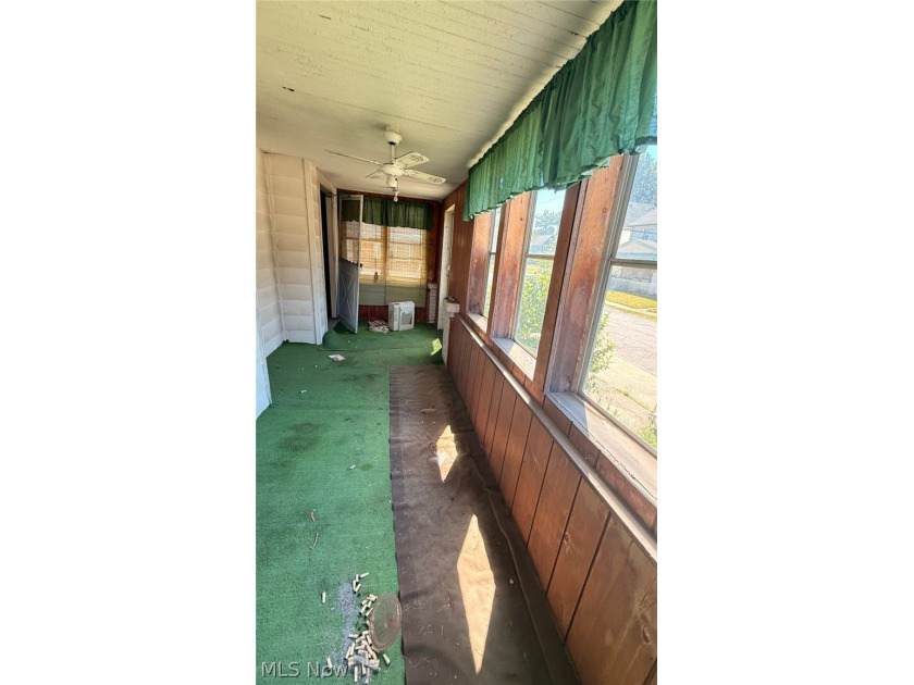 This is a charming 3 bedroom, 1.5 bathroom colonial located in - photo 13