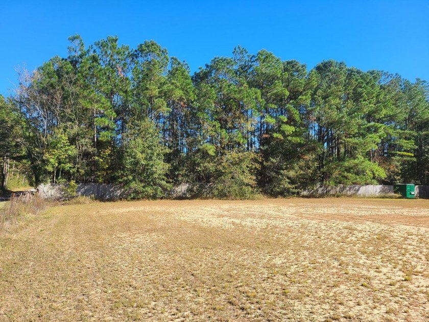 PERFECT LOCATION! THIS PRIME COMMERCIAL PROPERTY IS DIRECTLY OFF - photo 15