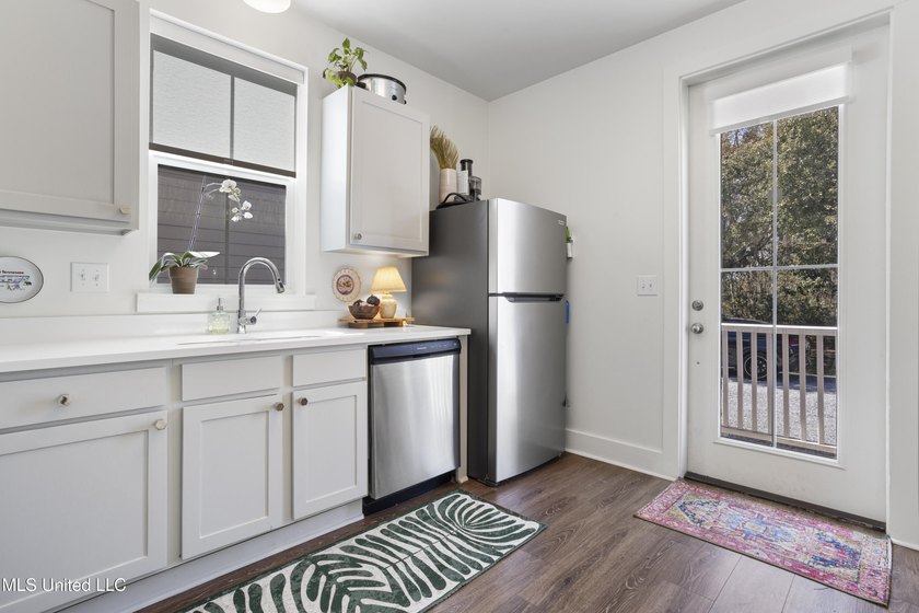 Welcome to 2207 Government St #17, beautifully renovated in 2022 - photo 18