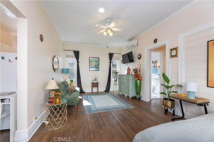 Welcome to your NEW Beach Studio , With it's own PARKING SPOT! - photo 4
