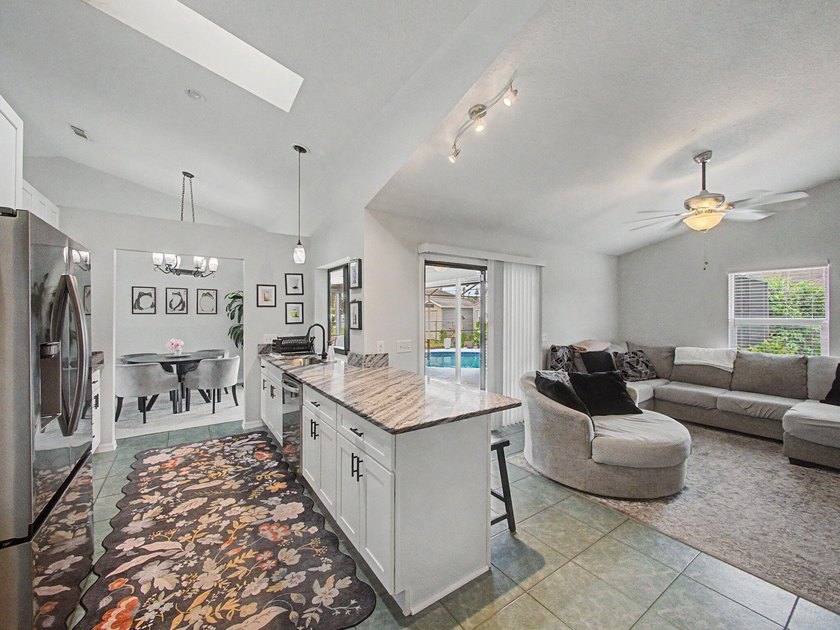 Your Florida Home is Move-In Ready and Loaded with Upgrades! - photo 11