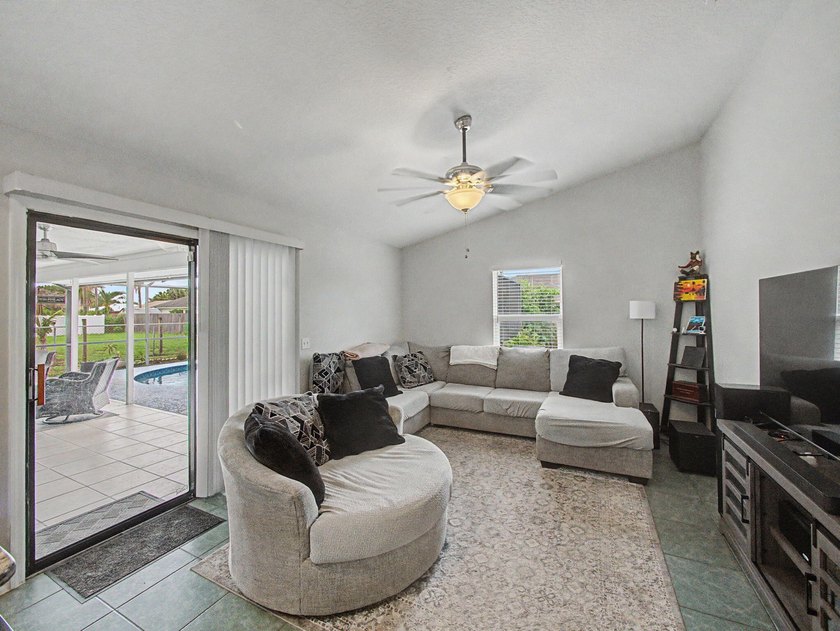 Your Florida Home is Move-In Ready and Loaded with Upgrades! - photo 12