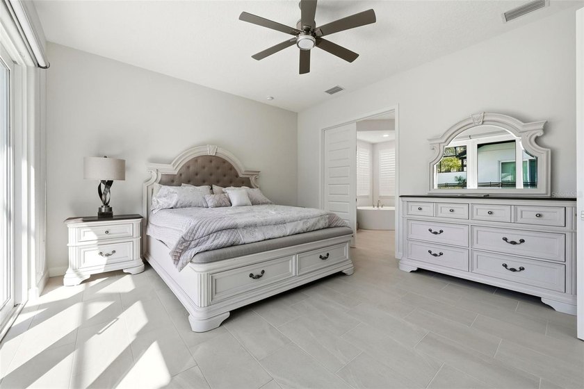 One or more photo(s) has been virtually staged. Price - photo 20